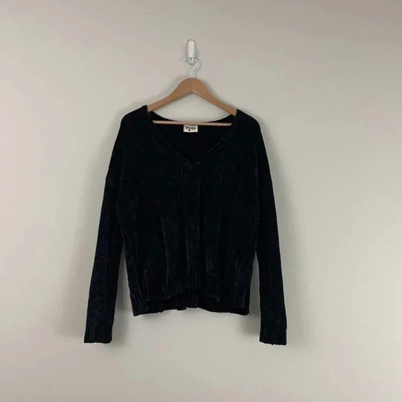 Show Me Your Mumu Hug Me Chenille Knit Black Sweater Size Small - Picture 1 of 6